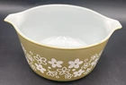 Vtg  PYREX Green Spring Blossom Crazy Daisy Casserole Dish 473 1 QT No Lid GUC