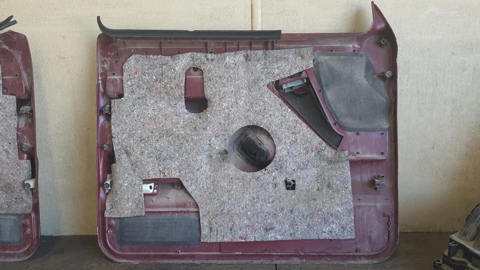 1992-1996 FORD F150 RIGHT PASSENGER DOOR PANEL; POWER, RED; 92 93 94 95 96 - Изображение 4 из 4