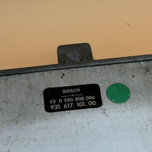 Porsche 911 ECU DME Engine Control Unit BOSCH 0280800006 93161710100 - Picture 2 of 5