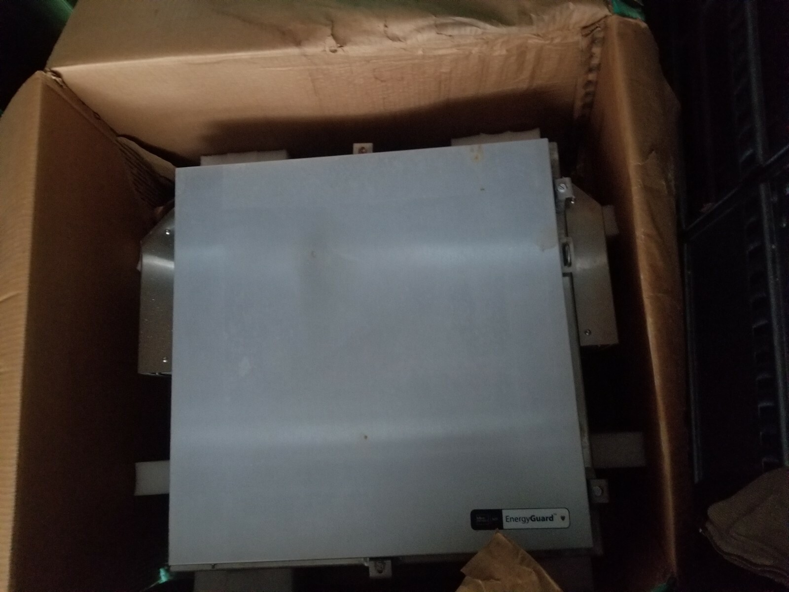 HAMMOND 1418N4ALJ8 ALUMINUM ENCLOSURE NEMA 4x 24x24x8" W/ RAINHOOD ADJ