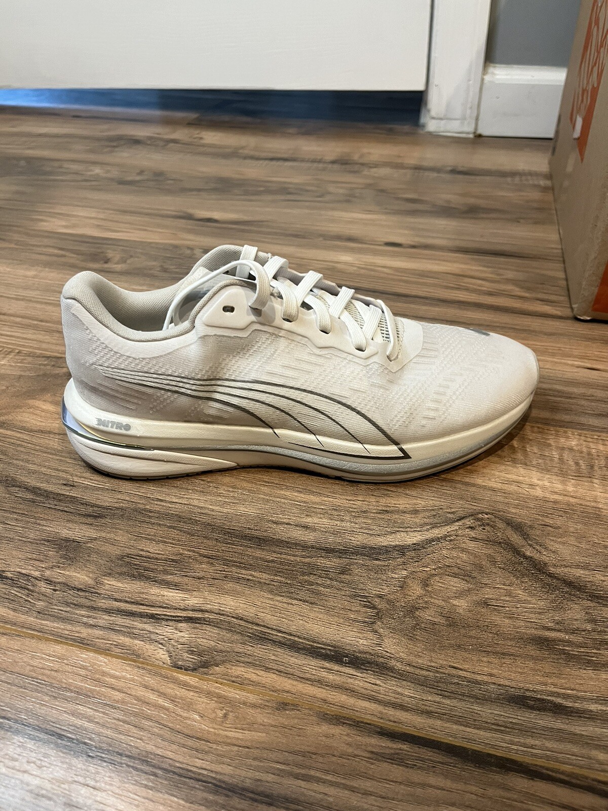 SAOLA Puma Sample Shoe bianca 4 5 solo scarpa destra mai rilasciata