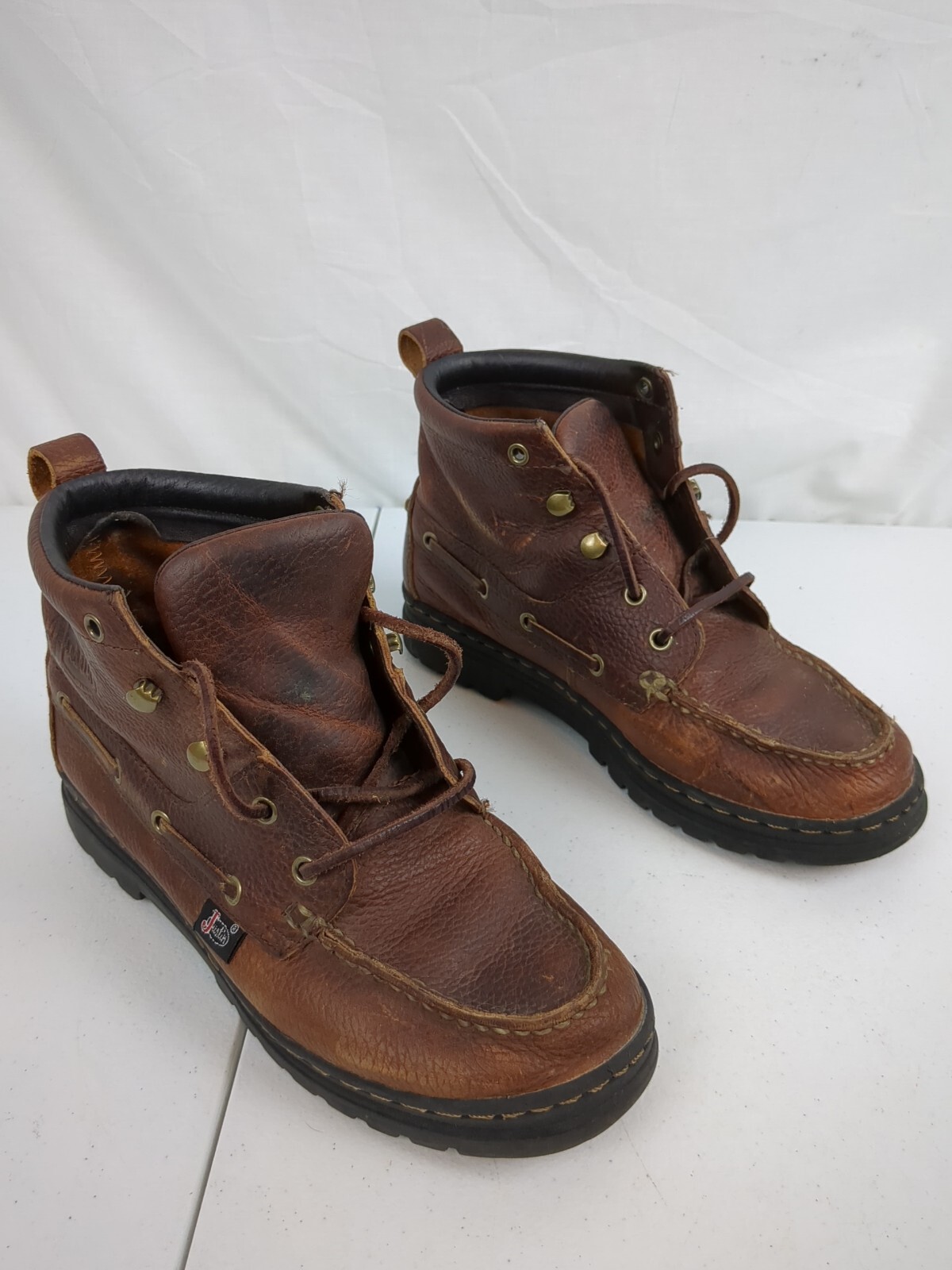 justin chukkas women's