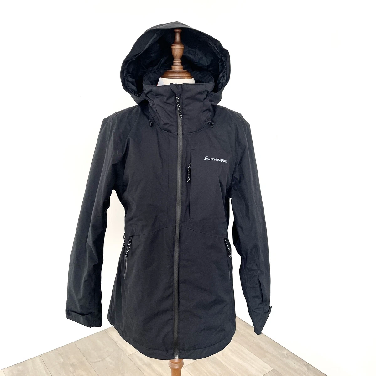 Macpac store snow jacket