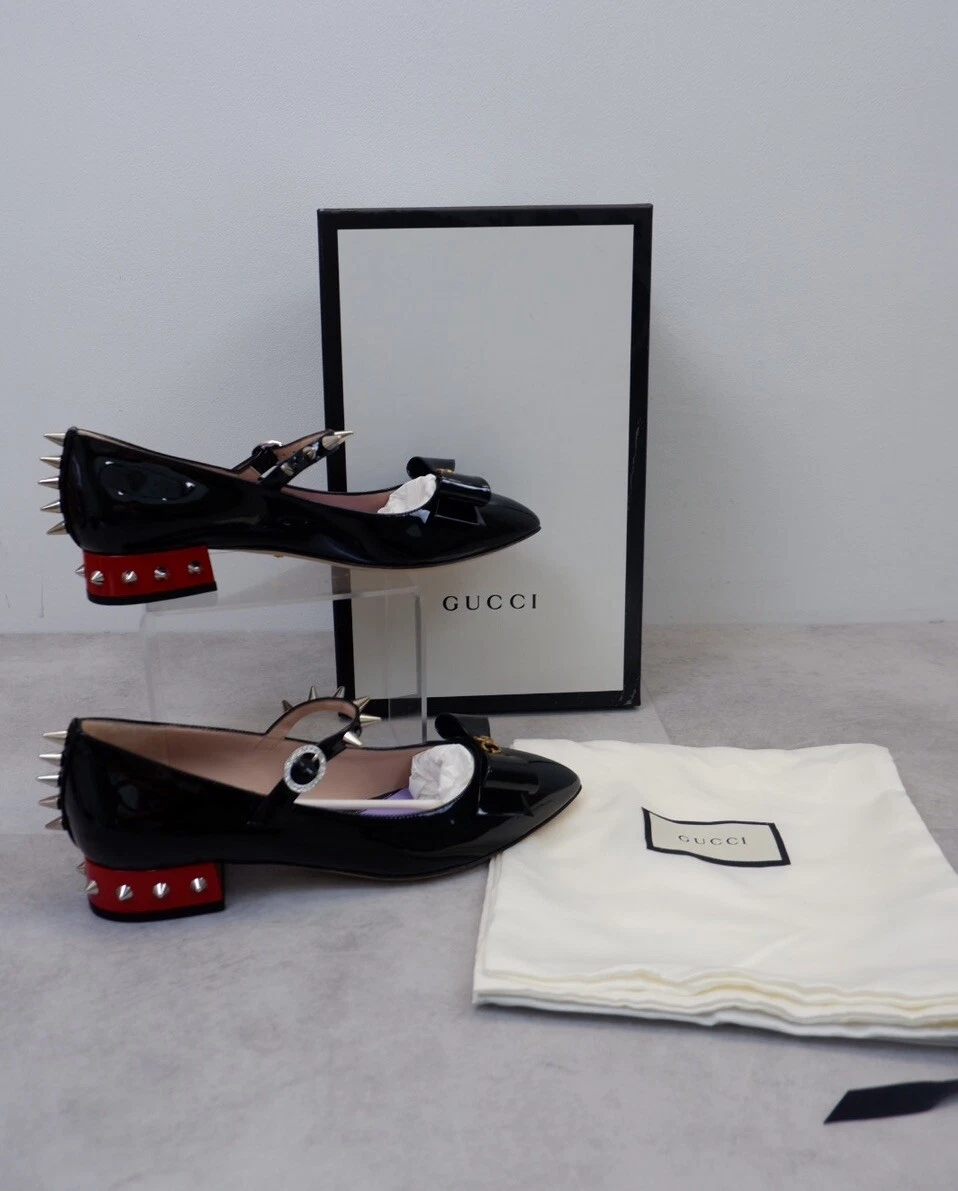 Chaussures plates femme Gucci cuir verni pointure UK 5 EU 38 noires cloutées NEUVES