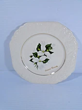 Lord Nelson England Plate Trillium Ontario Canada 8 1/8" Across Gold Trim 