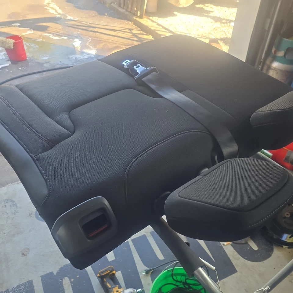 Jeep Renegade 2015-2018 trasero izquierdo segunda fila asiento respaldo cojín OEM Foto 3 de 4