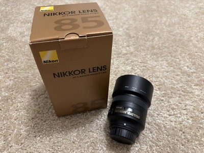 Nikon AF-S NIKKOR 85mm f/1.8G PRIME lens for Nikon DSLR Cameras (Original Box)