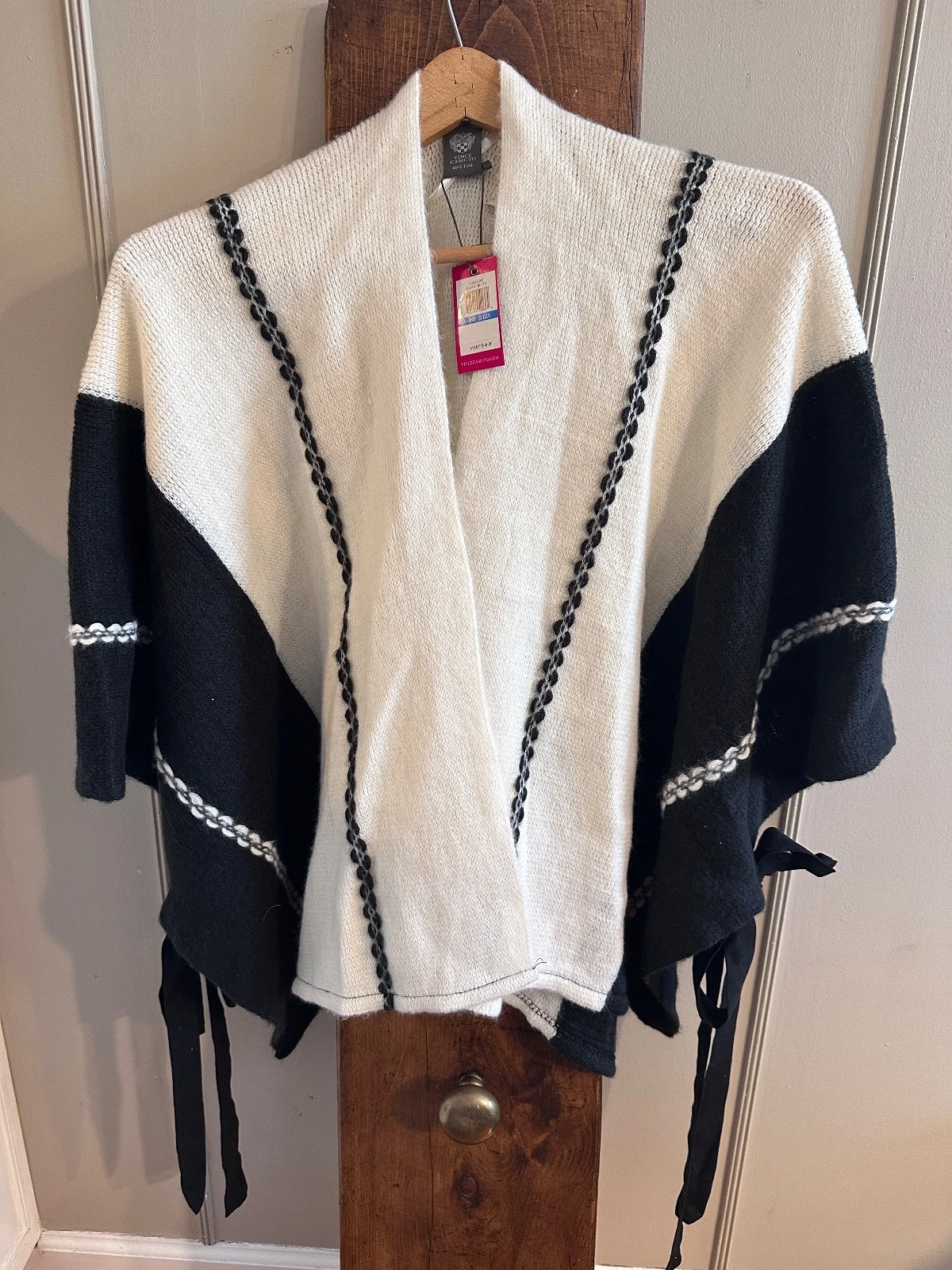 NWT VINCE CAMUTO WRAP PONCHO SHAWL CAPE Black & Cream One Size New w Tag Ret $68