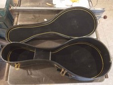 old mandolin case, a style