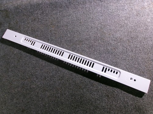 W10817433 WHIRLPOOL RANGE OVEN VENT TRIM - WHITE
