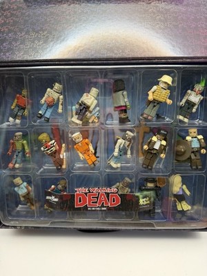 Art Asylum Minimates  Walking Dead  17 Zombies And Characters In Minimates Case