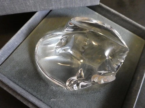 STEUBEN ART GLASS SIGNED  EAGLE HAND COOLER FIGURINE W/Box