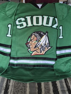 #ad #ad NWOT Stiched Zach Parise North Dakota Fighting Sioux Jersey Mens Large🏒🔥🏒 $79.60