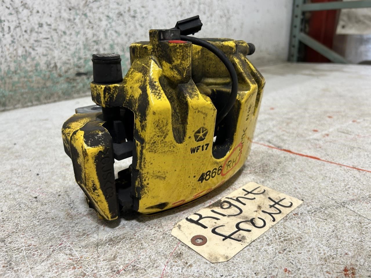 2022 MASERATI LEVANTE Passenger Right Side Front Brake Caliper OEM with Bracket 