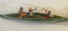 Vintage Hong Kong Made Plastic American Red Indians & Canoe  1/32 - SEALED