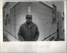 1989 Press Photo Landlord evicted crack user