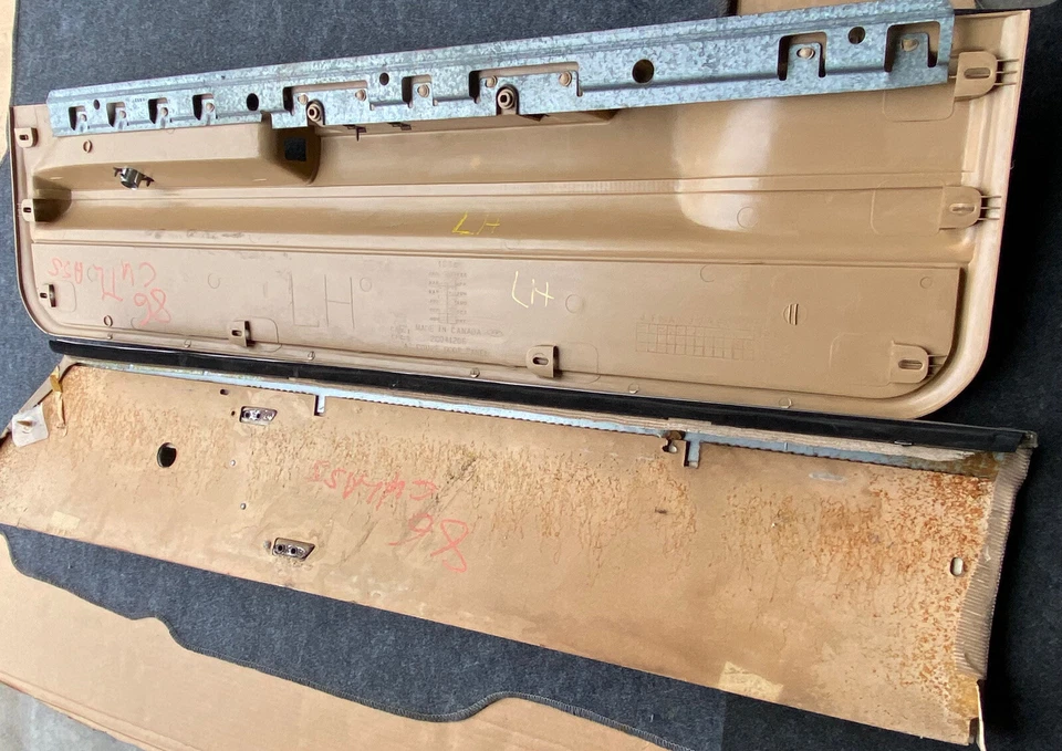 Oldsmobile Cutlass Supreme Drivers 1986 2 puertas bronceado Foto 2 de 4