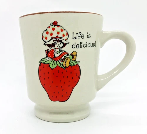 Vintage 1980 STRAWBERRY SHORTCAKE Life Is Delicious Ceramic Mug Tea Cup Cottage