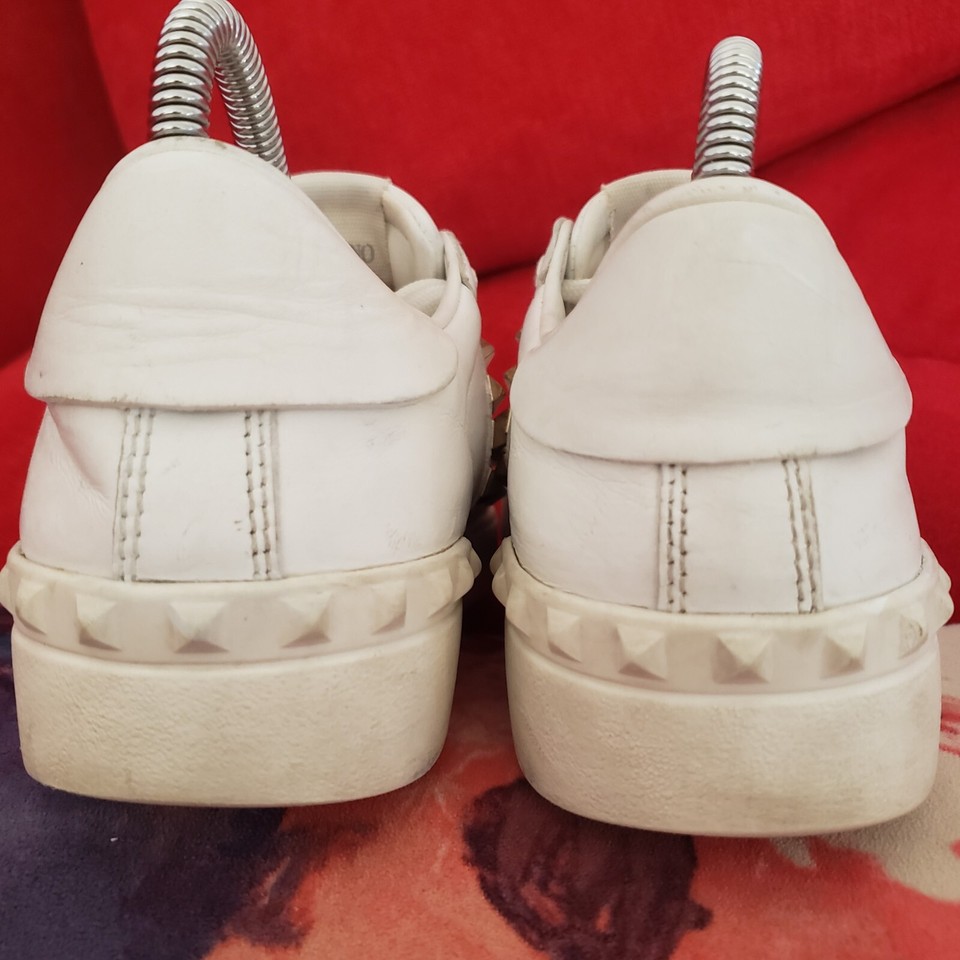 Valentino Garavani Rockstud Shoes Women's 37 / 7 White Gold Sneakers