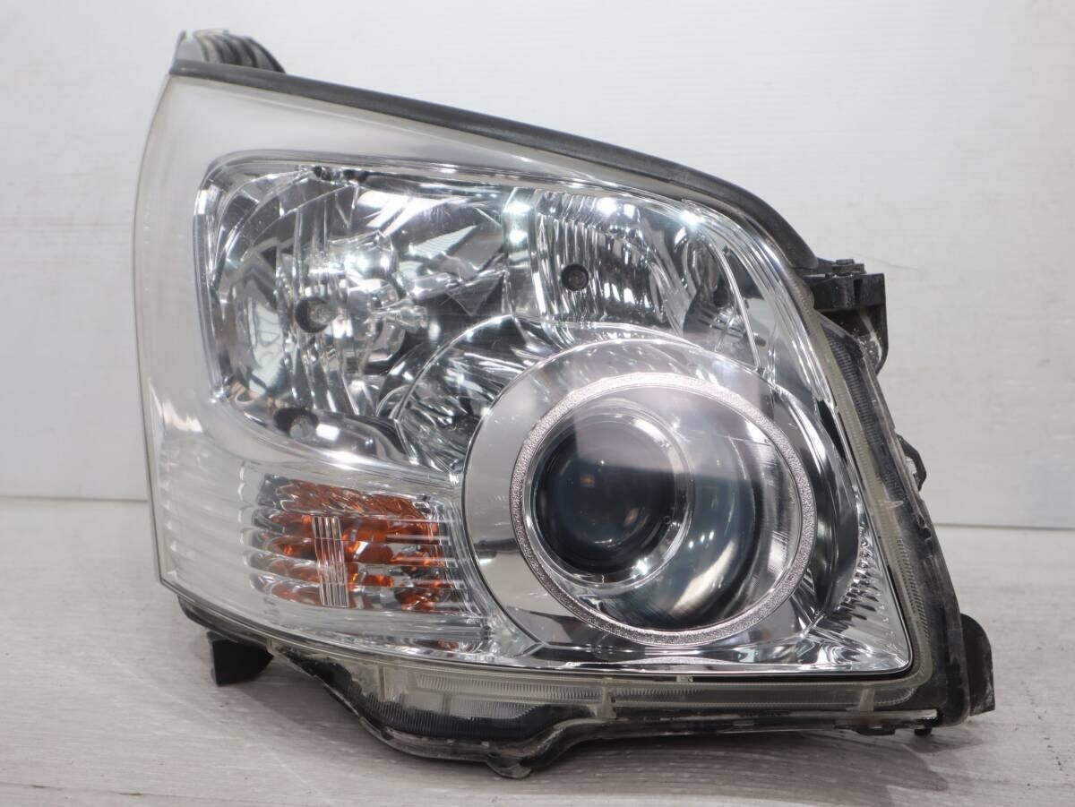 ガレオ Toyota NOAH ZRR70G ZRR75 Early Model Headlight KOITO 28-201