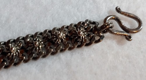 Vtg - Double Chain LINK Bracelet - W/ Flowers - 5/16 in Wide x 6 3/4 in Long - Picture 3 of 11