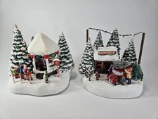 Set Of 2 Thomas Kinkade St Nicholas Circle Xmas Village Semi functional Lights