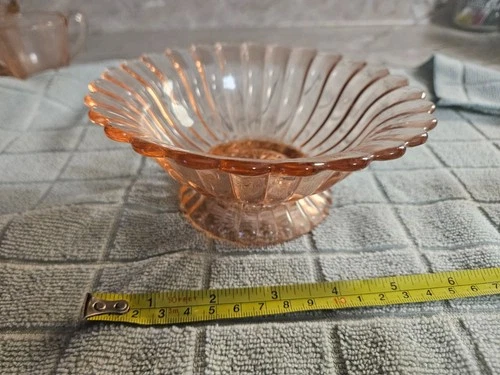 VINTAGE PINK DEPRESSION GLASS PEDESTAL BOWL 'OLD CAFE' STYLE