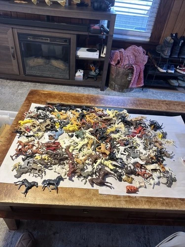 GIANT Lot Vintage 1950s Marx , Horses Animals Playset Plastic Figures