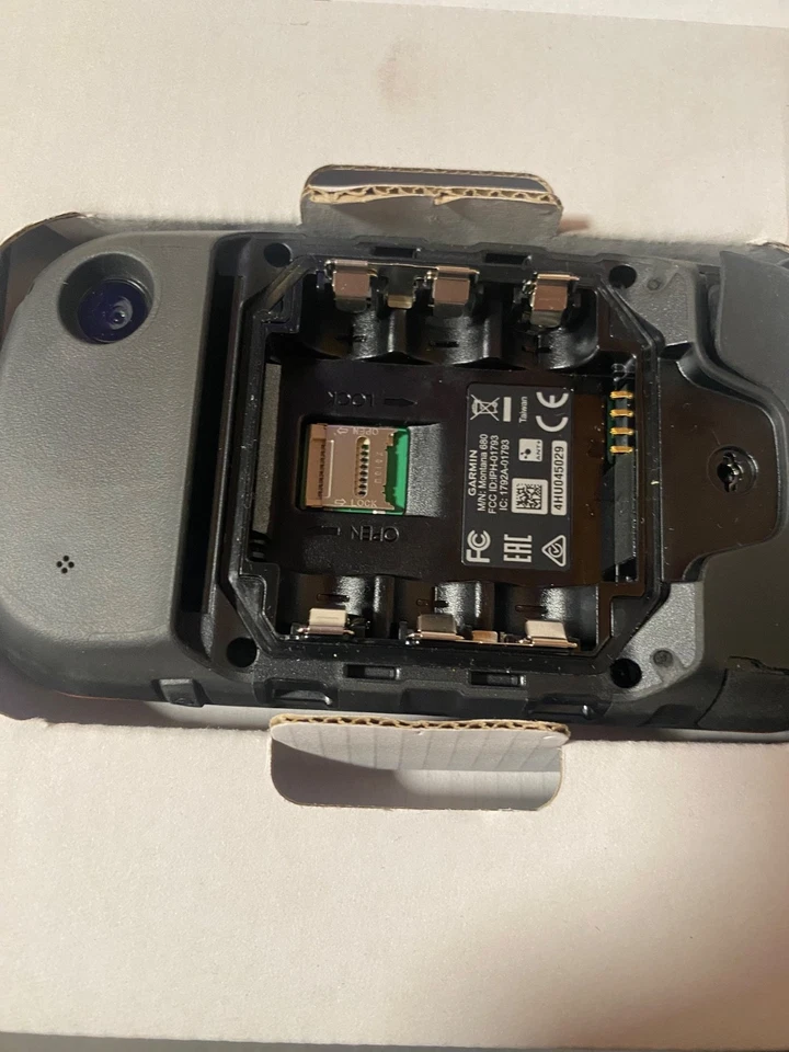 New Garmin Montana 680 GPS Bundle with 4 Gb microSD Card Free Shipping - Image 4 of 4