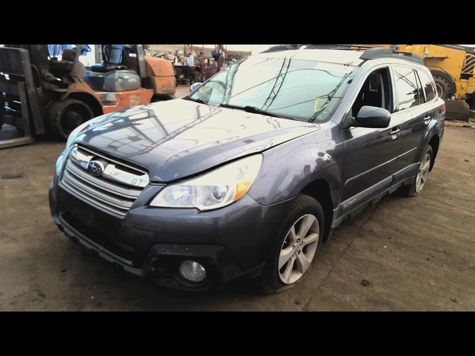 (LOCAL PICKUP ONLY) Hood Fits 10-14 LEGACY 6801362 Foto 4 de 4