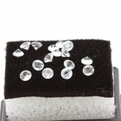 Pierres et Minéraux. 1.27 cts SAPHIR BLEU & JAUNE . SI1 Bangkaja