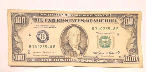 Small Face $100 bill (One Hundred Dollar Bill) - Series 1985 B74025548B - Picture 2 of 10