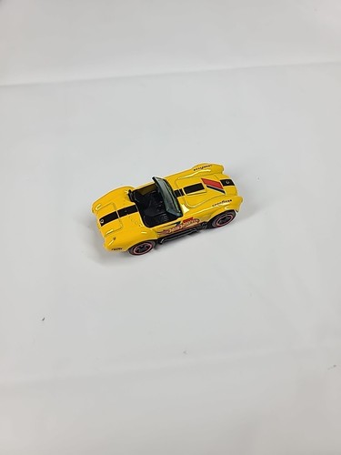 Hot Wheels Shelby Cobra 427 S/C HCX48 Retro Racers Yellow - Picture 2 of 6