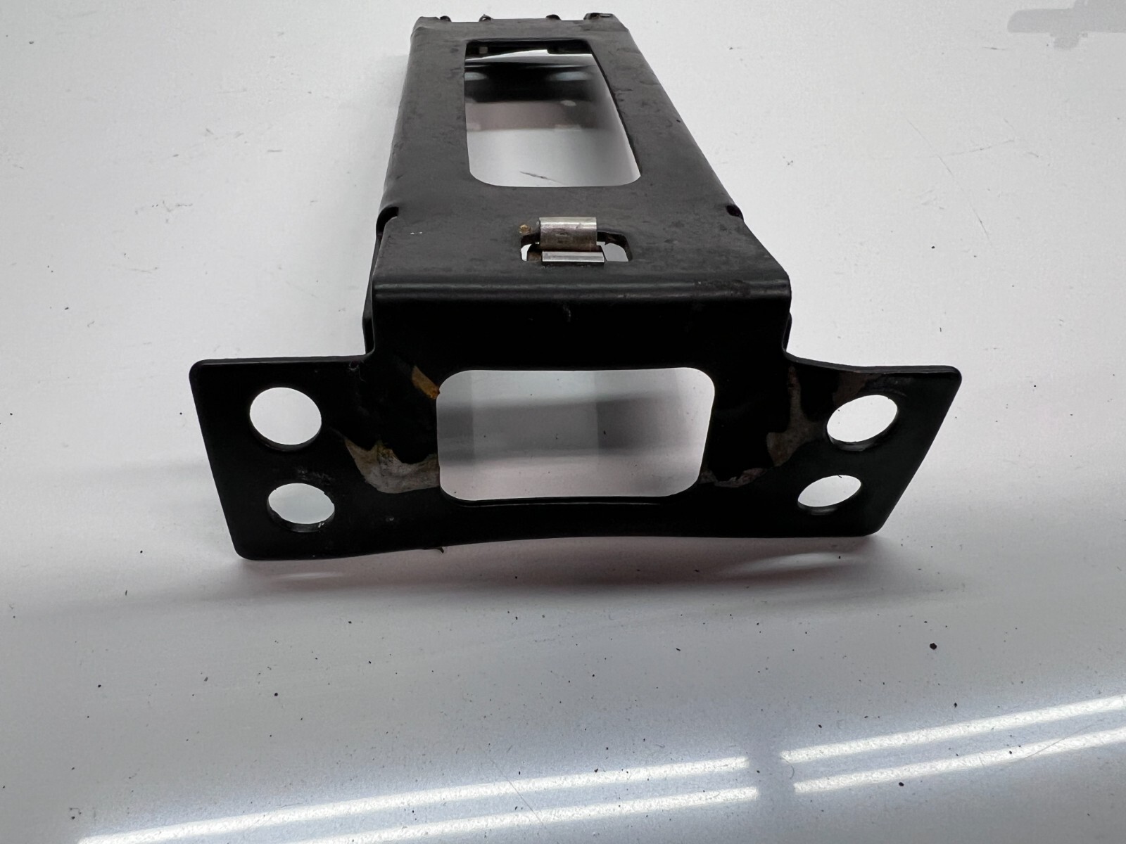 LAMBORGHINI MURCIELAGO SIDE MEMBER ROCKER PANEL LOWER BRACKET OEM 410813549