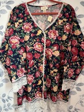 Vintage Victoria secret Floral Lace Pajama Top And Faux Pearl Buttons Size L