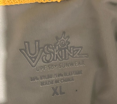 Camicia UVSkinz Uomo XL Nero Giallo Manica Lunga UPF 50 Sunwear Surf Nuoto Pesce - Foto 3 di 8