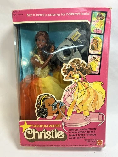 Vintage 1977 Barbie Fashion Photo Christie In Original Box w Play Camera