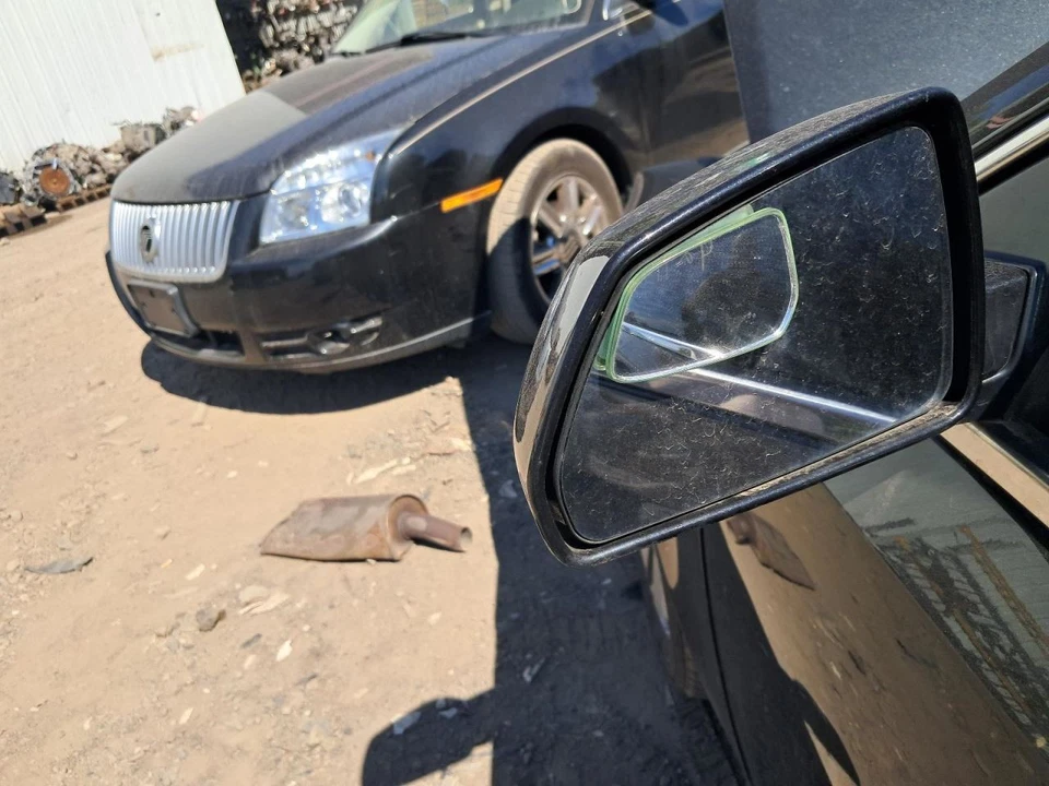 Conjunto de espejo retrovisor lateral del conductor Cadillac CTS 2011 usado 132 k millas Foto 3 de 3