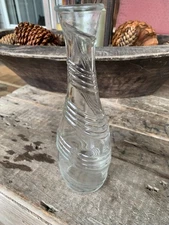 FTD 8 made in the USA Clear Vase Constricting  Patterns