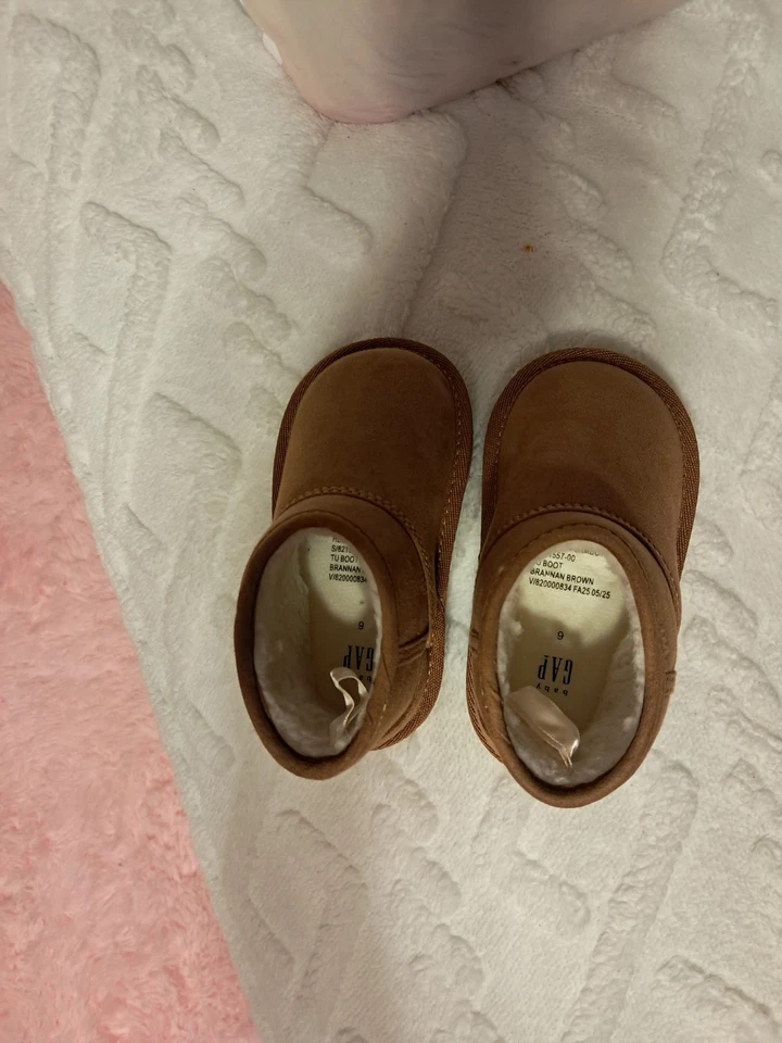 Baby Gap 学步儿童女靴棕色 6c 码 — 第 2/4 张图片