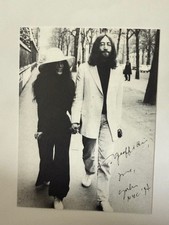YOKO ONO SIGNED PHOTO 