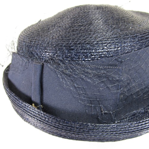 Hat Women's Pill Box Hat with Netting and Hat Box - Picture 4 of 11