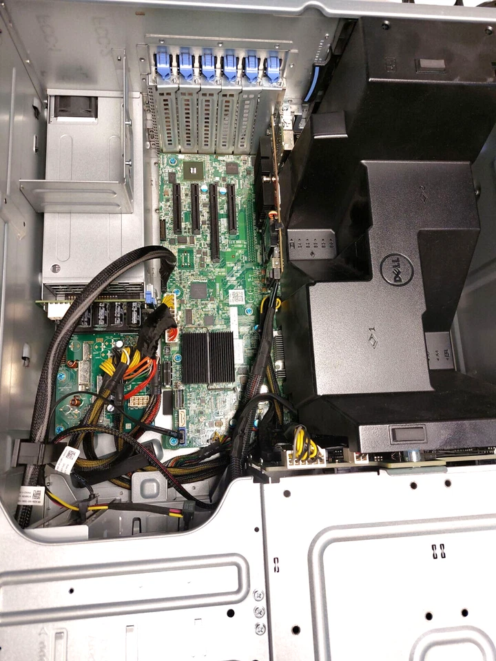 Sever Dell Poweredge T320 Xeon E5-2407 @ 2,2 Ghz 32GB PERC H710 750W @ @ 2 - Bild 4 von 4