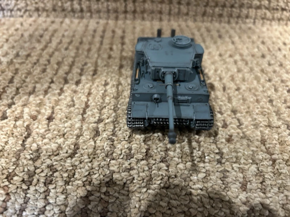 Dragon Armor 1:72 Tiger I Initial Production sPzAbt. 502 Leningrad 1942 No 60405 - Image 4 of 4