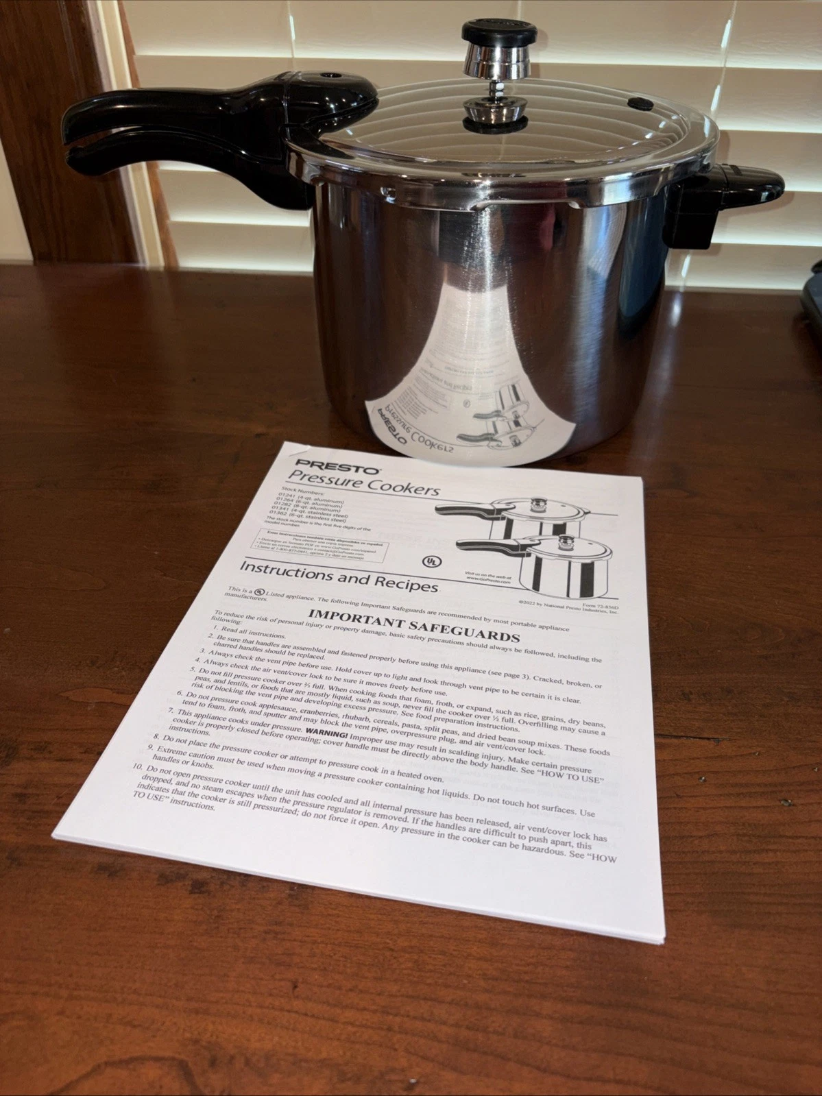 Presto 6 Quart Stainless Steel Pressure Cooker 01362-03 Bimetal Base w/ Jiggler