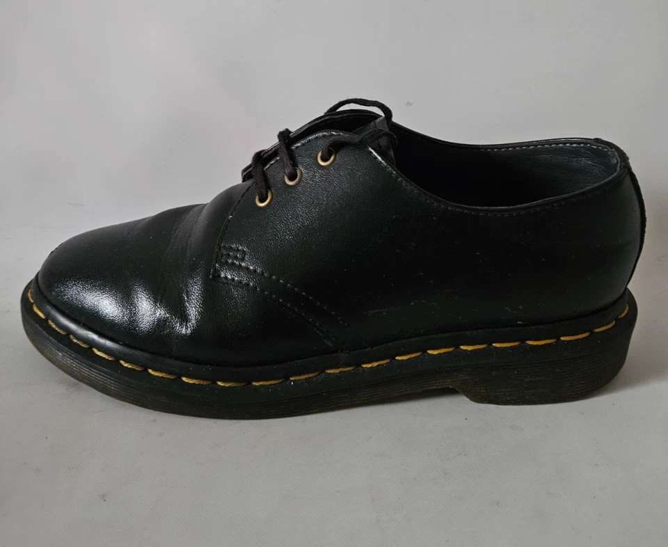 Vintage Dr Martens 12284 UK 10 Made in England Black Leather 3 Eye Shoe, photo 2 of 5