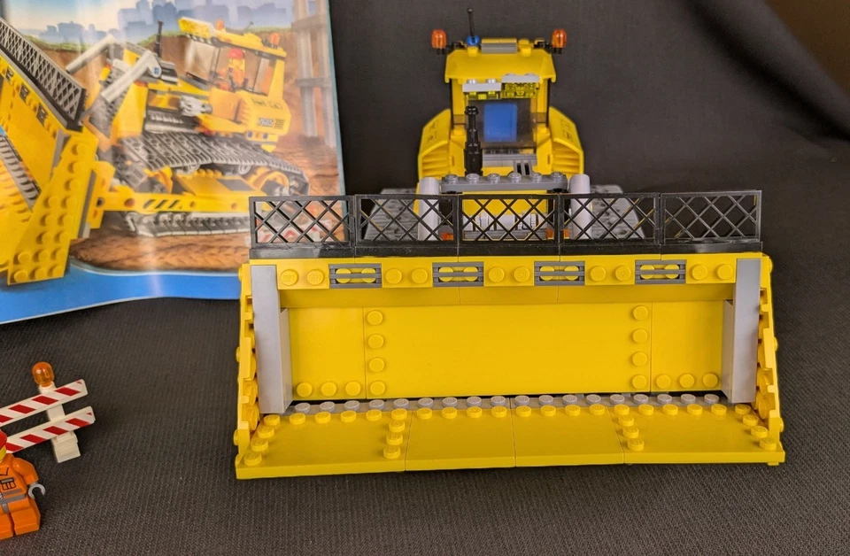 Lego City 7685 Dozer - complete with manual - Image 2 of 4
