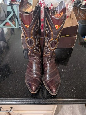 Los Altos Men's Cowboy Boots Size 9 Genuine Eel  Width EE With *Incorrect Box