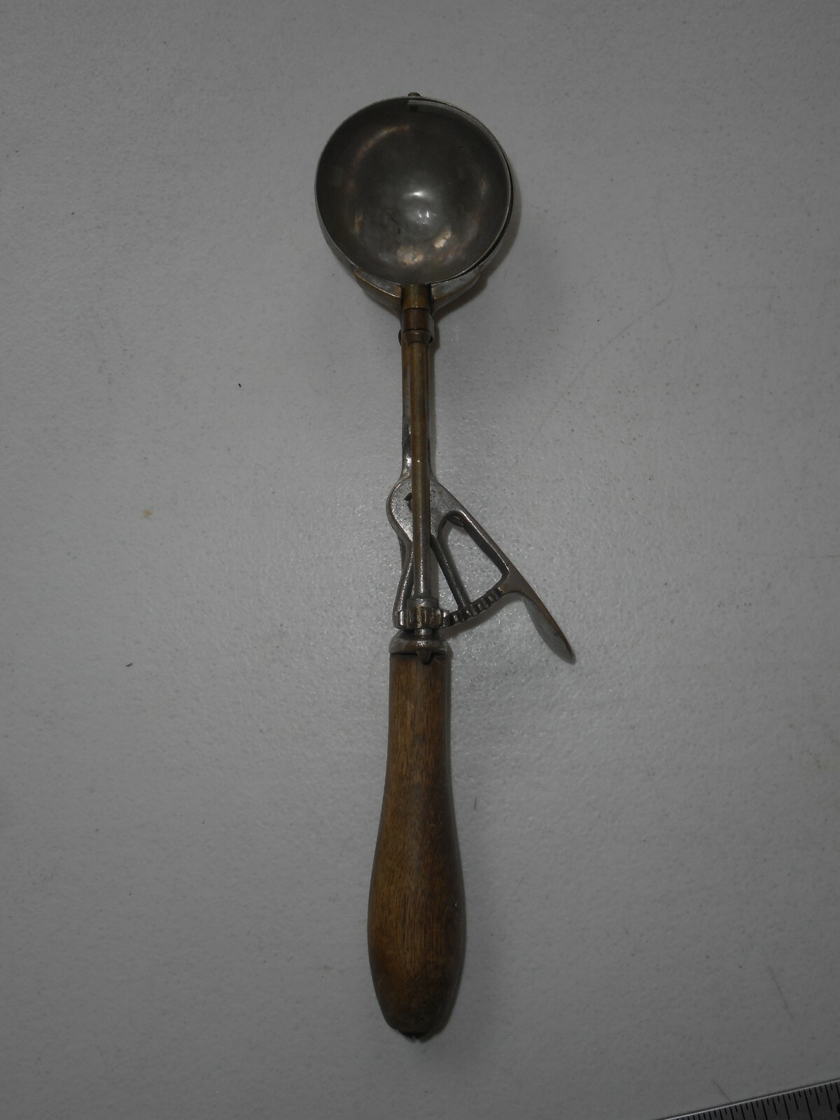 Vintage Gilchrist No 31 Brass Ice Cream Scoop 11" Long 20 Scoop Wooden