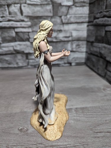 2014 Game of Thrones Daenerys Targaryen 7.5" Figure Dark Horse Statue - Picture 2 of 8